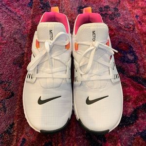 Nike free run metcon tennis shoes